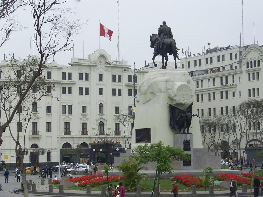 Edificio California En Centro Historico Lima